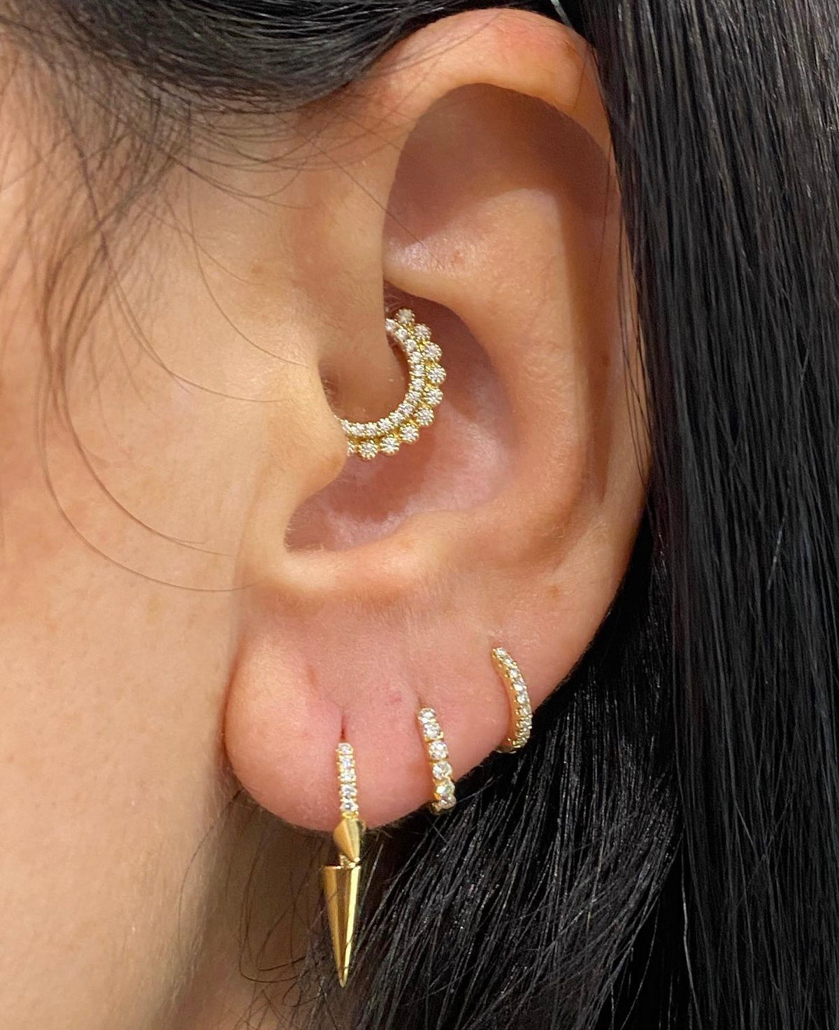 8mm Cubic Zirconia Apsara Clicker /YG